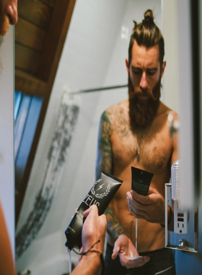 ZEUS Beard Conditioner Wash, Green Tea & Natural Ingredients to Cleanse & Soften Beard – MADE IN USA (Vanilla Rum) 8 oz. - Image 4